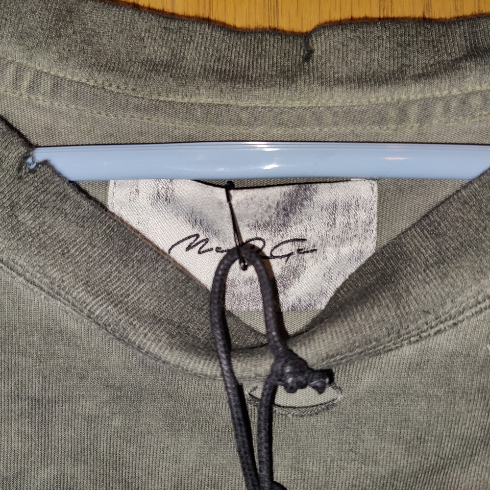 Designer tshirt - Picture 3 of 3